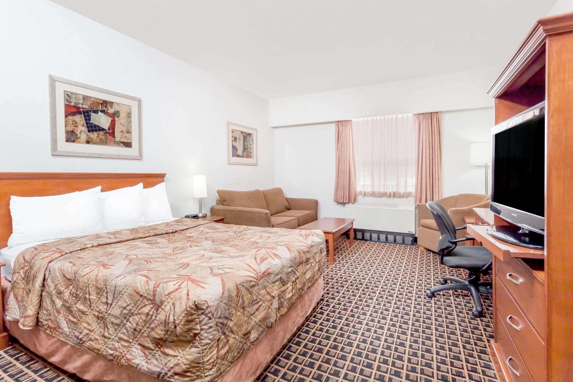 מלון Ramada By Wyndham יורקטון מראה חיצוני תמונה