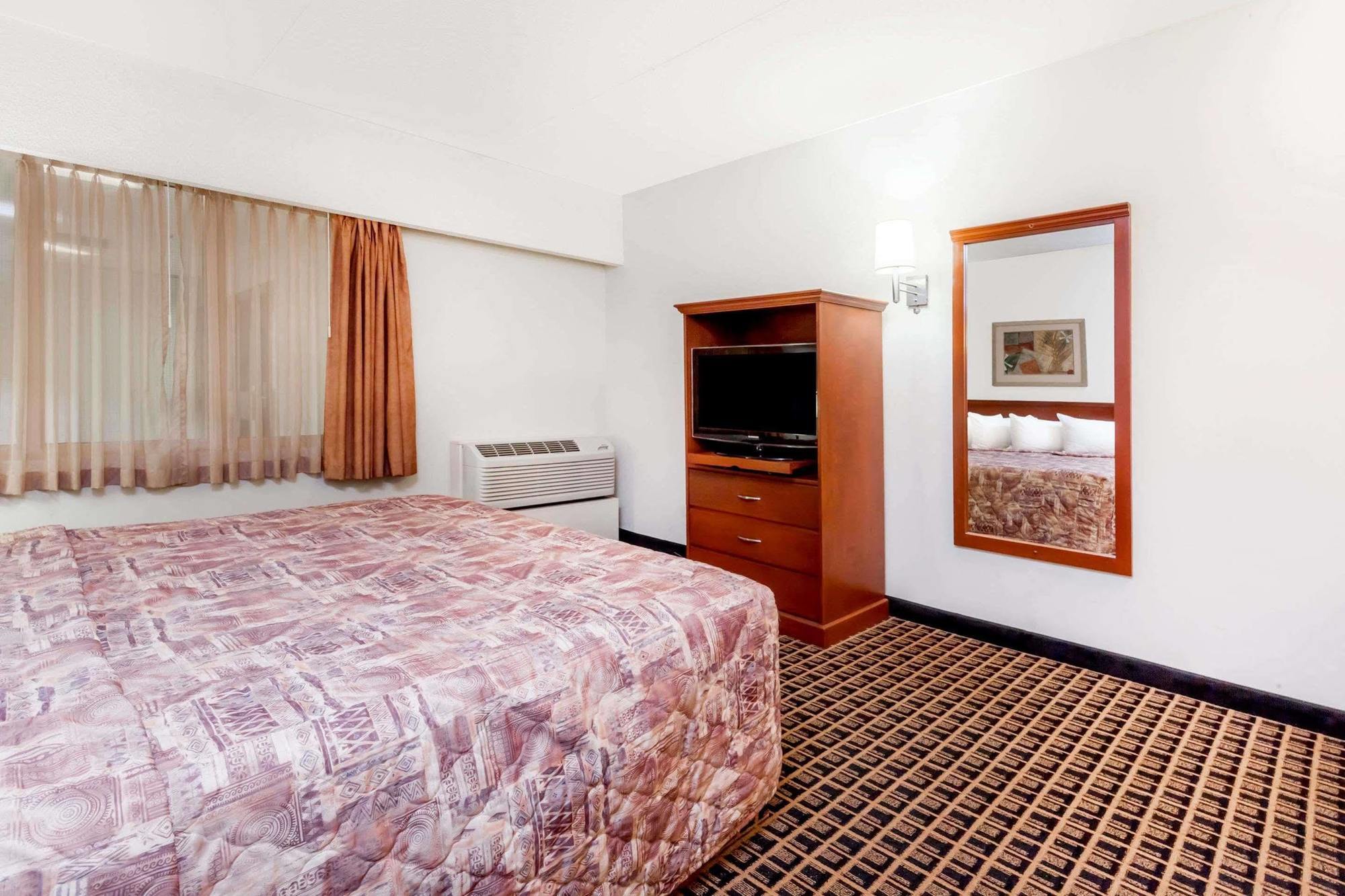 מלון Ramada By Wyndham יורקטון מראה חיצוני תמונה