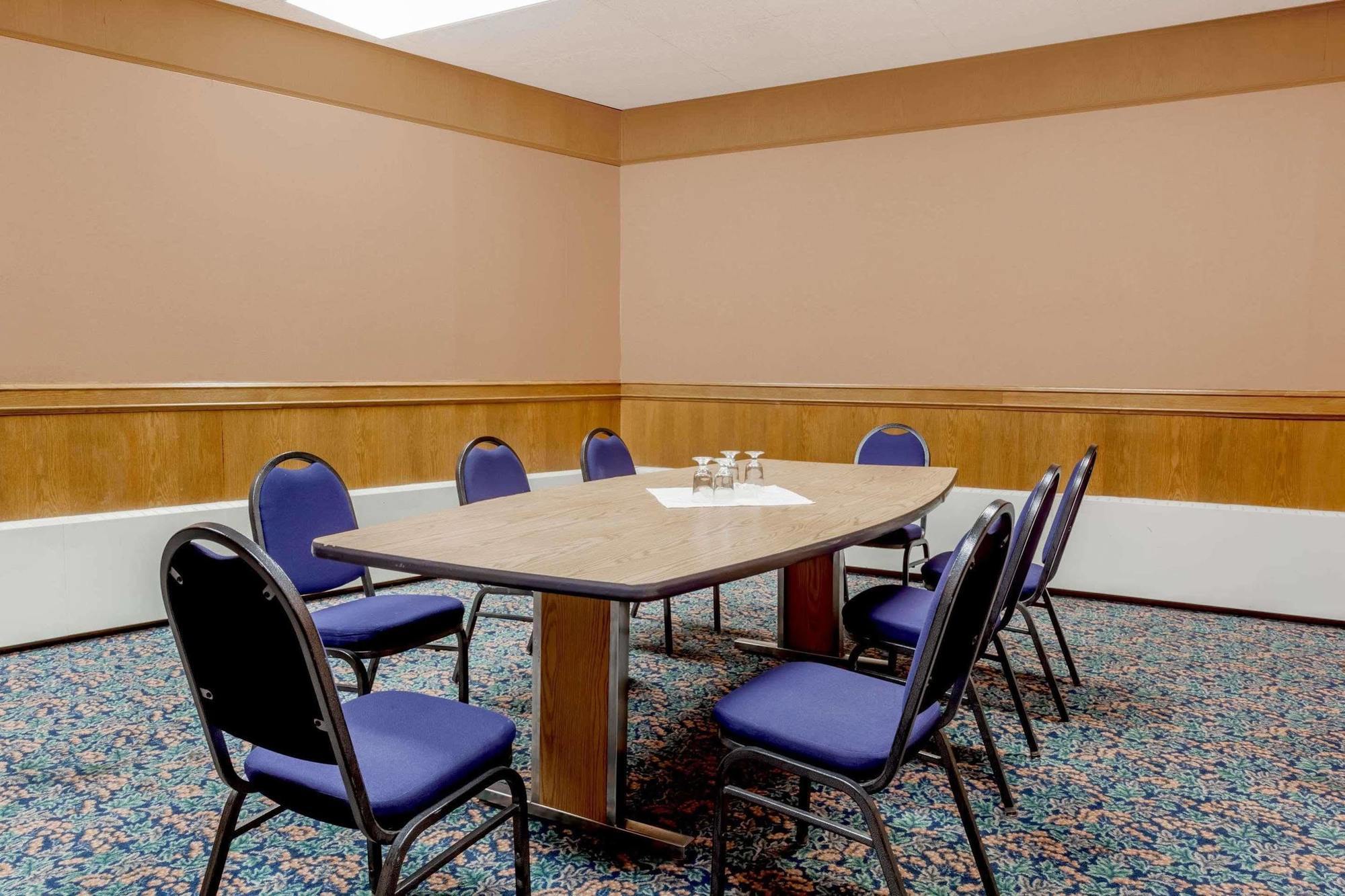 מלון Ramada By Wyndham יורקטון מראה חיצוני תמונה